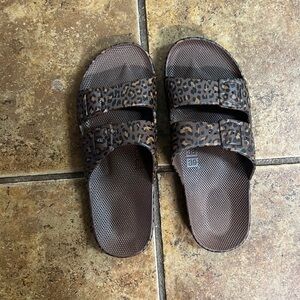 Freedom Moses Sandals - size 39 (approx. 8)
